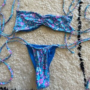 Frankie’s Bikinis Blue Flower Bikini, Size M
